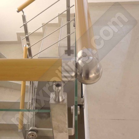 Парапети от инокс и стъкло